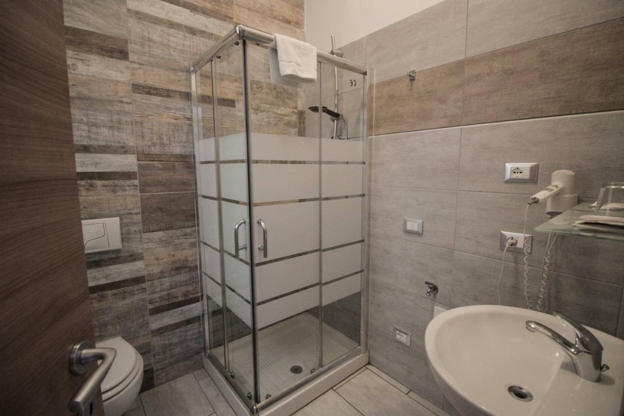 La Suite Rooms & Apartments Bologna Bagian luar foto