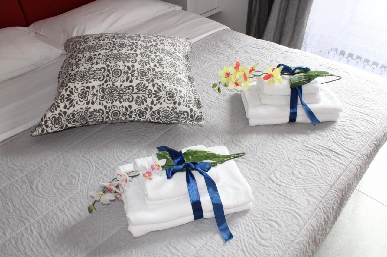 La Suite Rooms & Apartments Bologna Bagian luar foto